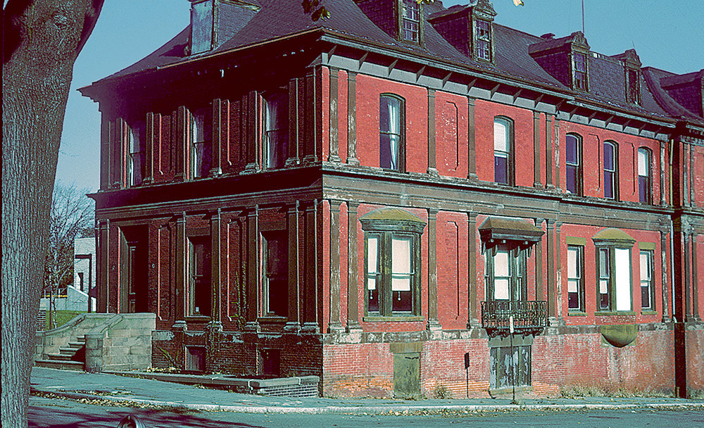 The Newburgh City Club, as it appeared in 1975.